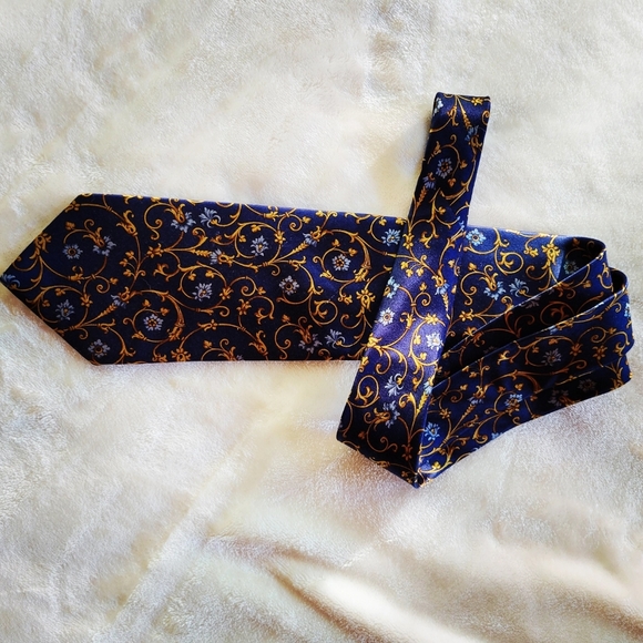 Yves Saint Laurent Vintage Tie - Picture 3 of 9